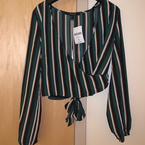 Stripped wrap top NWT - Picture 1 of 3